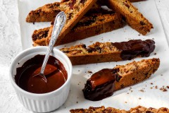 Anna_Lee_Eats_Mandel_Schokoladen_Cantuccini