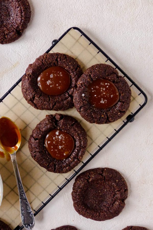 Anna_Lee_Eats_Vegane_Schokoladen_Cookies_Dattel_Karamell