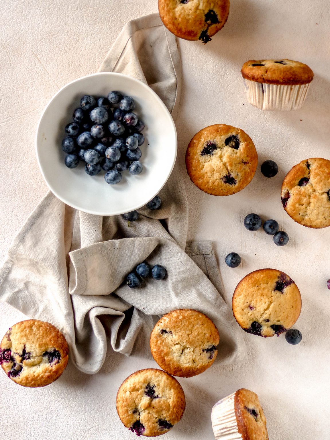 Blaubeer-Muffins - Anna Lee EATS.