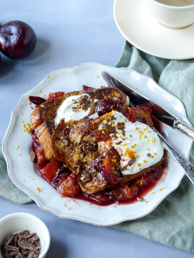 French Toast mit Pflaumenkompott - Anna Lee EATS.