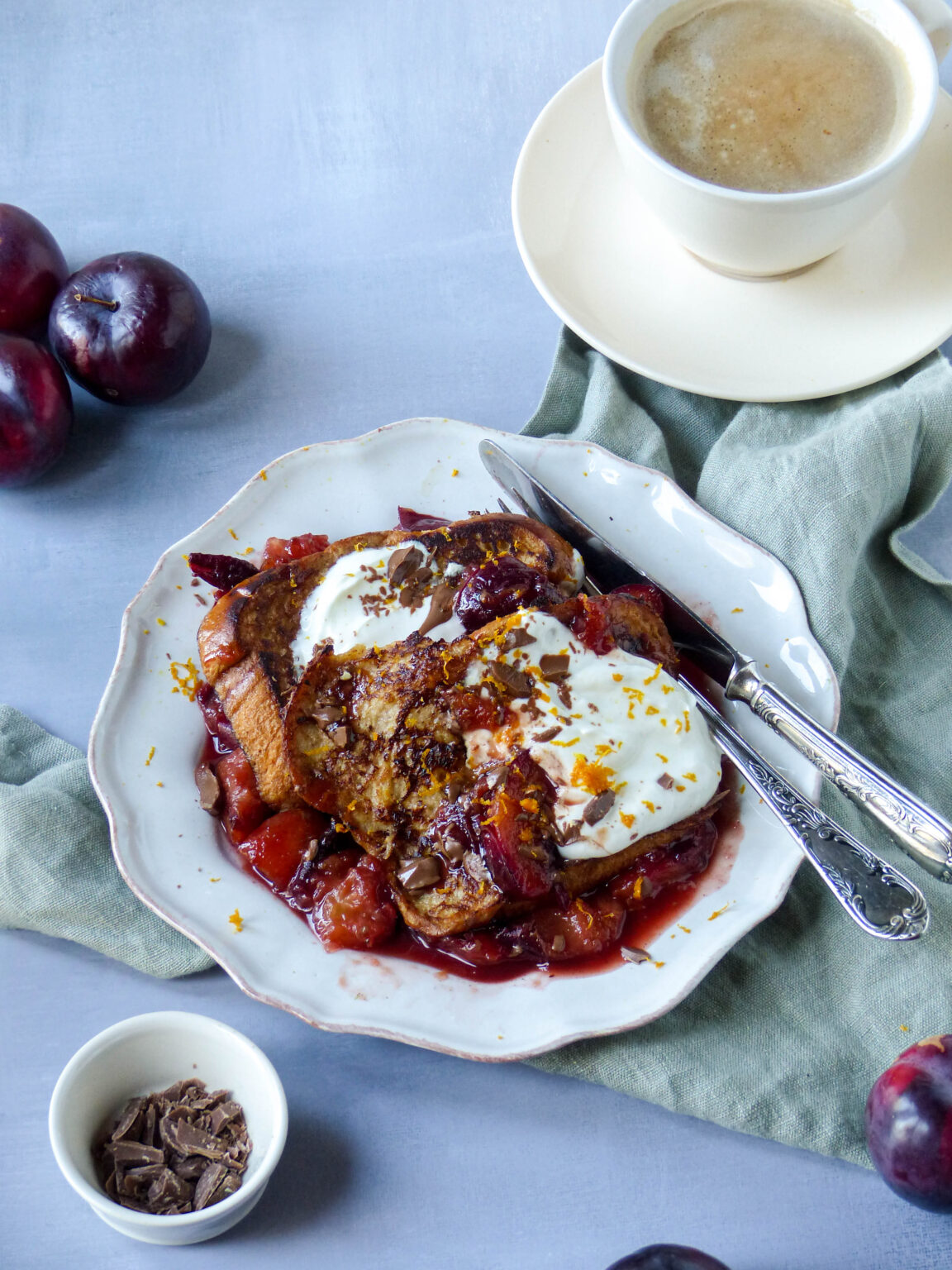 French Toast mit Pflaumenkompott - Anna Lee EATS.