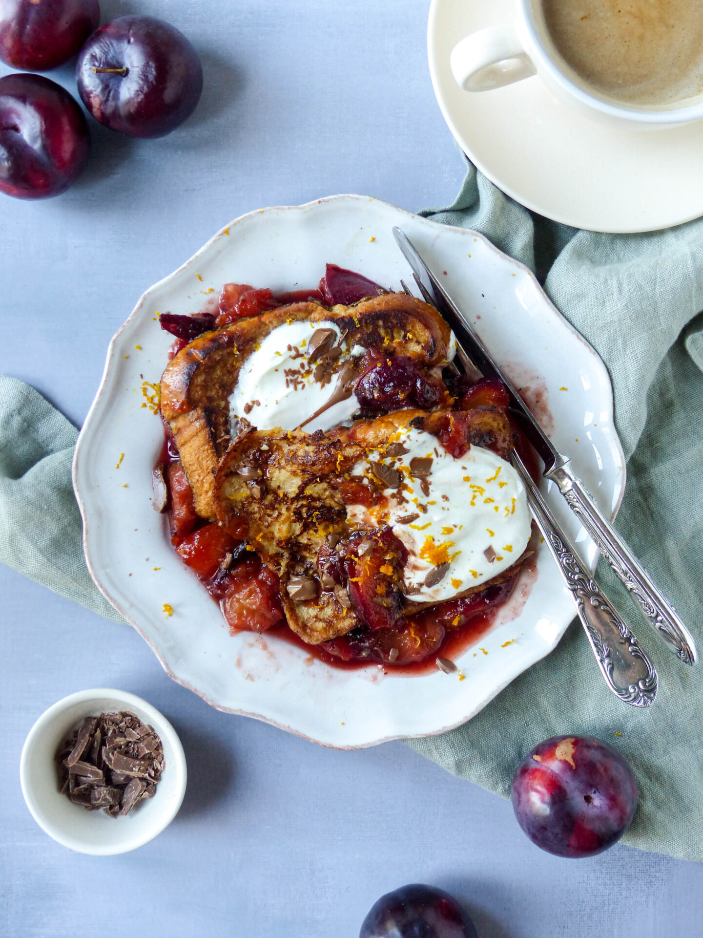 French Toast mit Pflaumenkompott - Anna Lee EATS.
