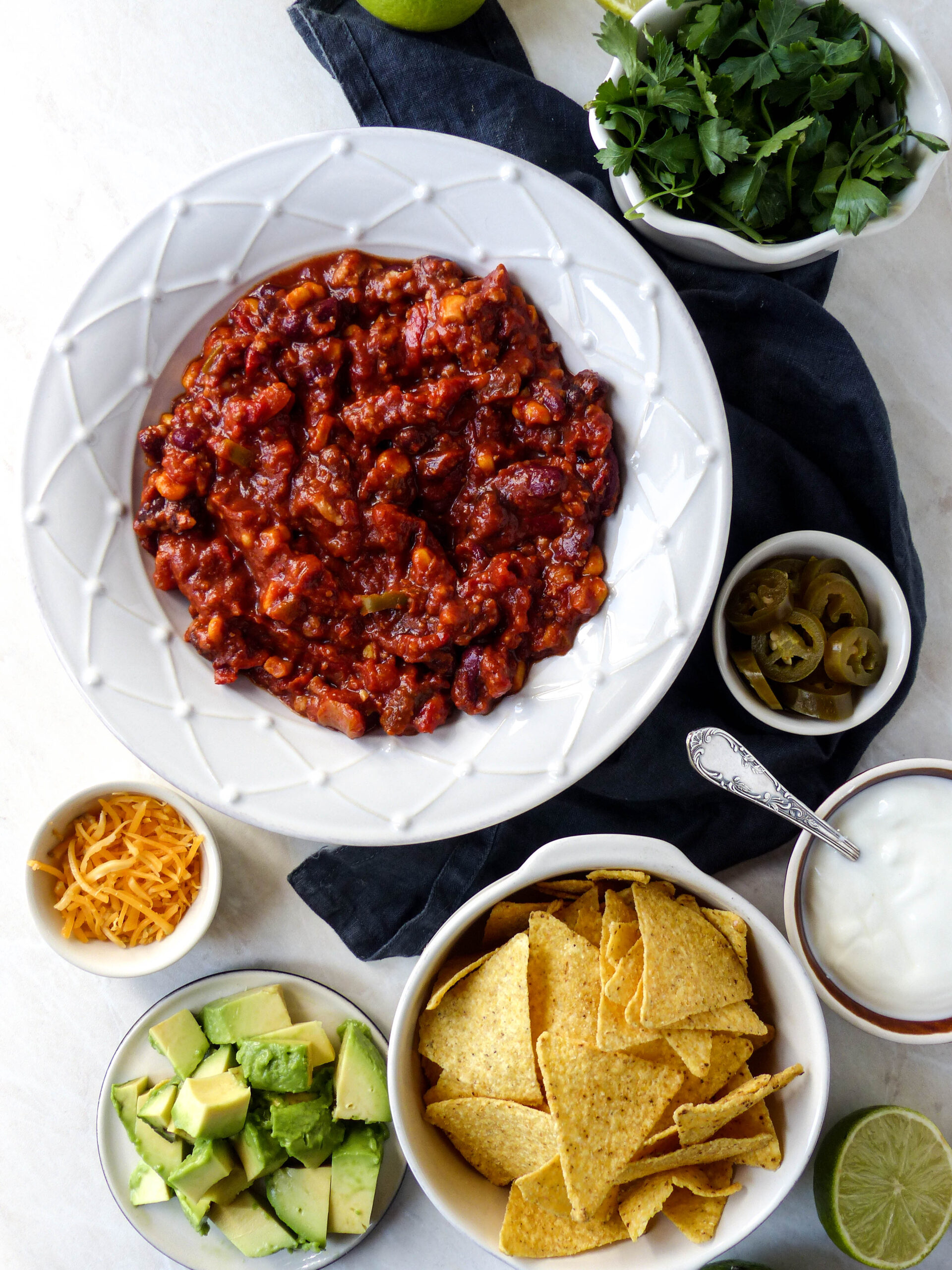 Chili sin Carne - vegetarischer mexikanischer Bohnen-Eintopf - Anna Lee EATS.