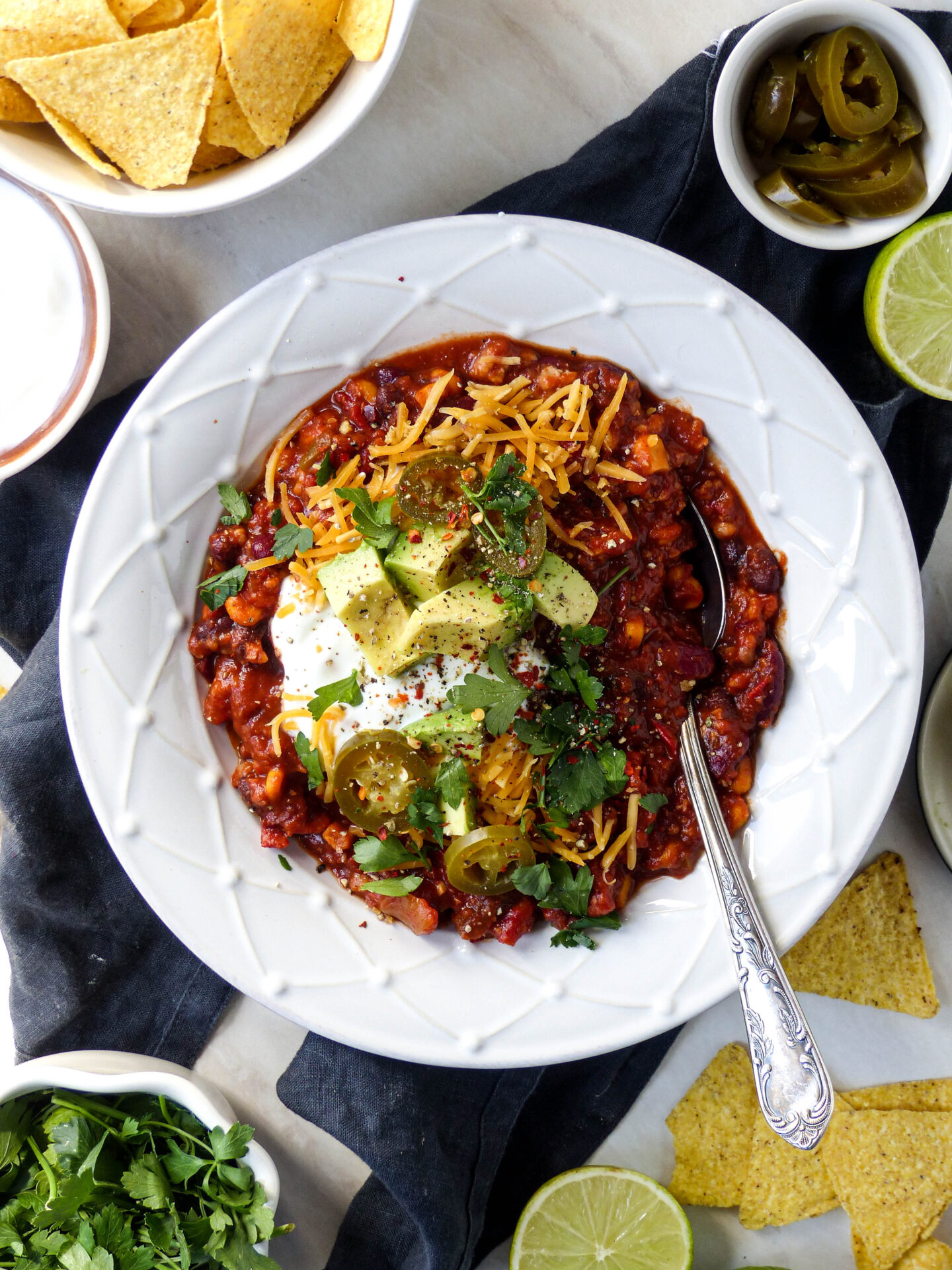 Chili sin Carne - vegetarischer Bohneneintopf - Anna Lee EATS.