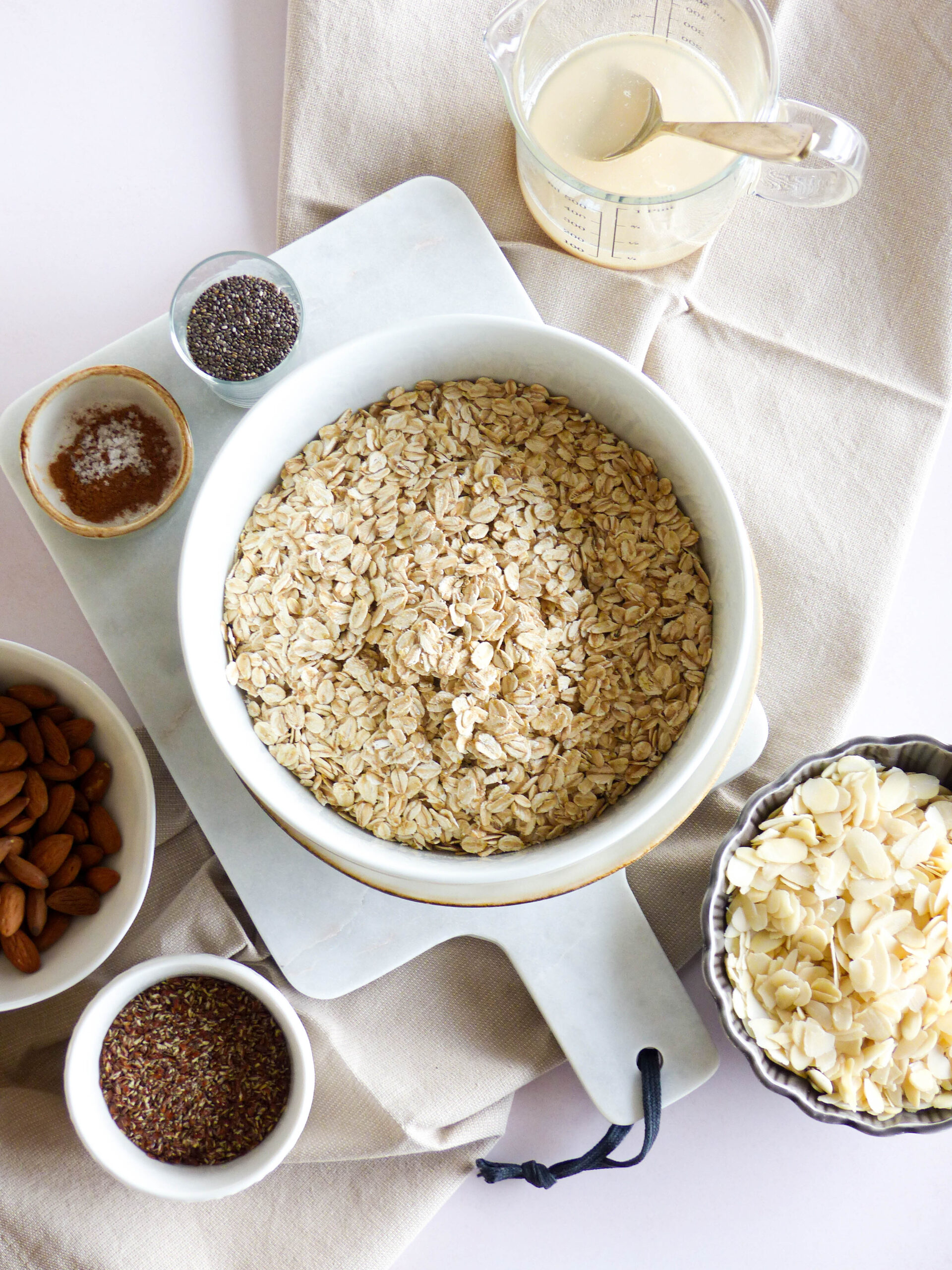 Granola selber machen - einfaches Mandelgranola